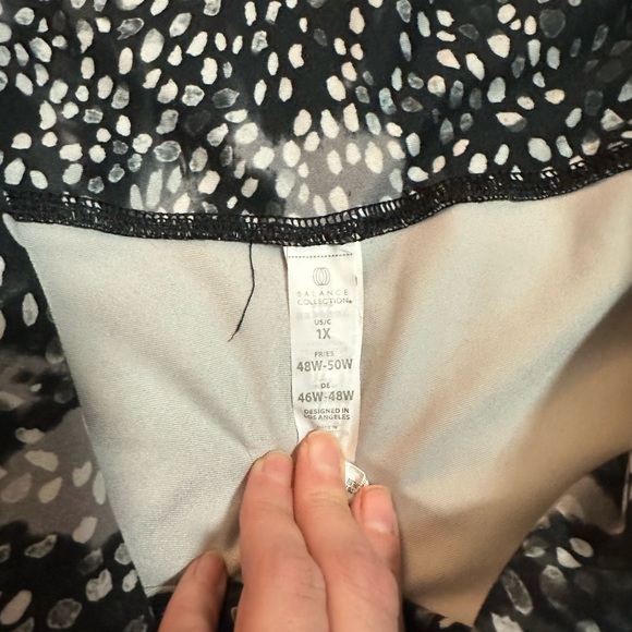 Balance Collection leggings - Picture 2 of 3